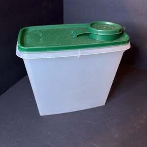 Vintage Tupperware Cereal Keeper Store & Pour Container Green Lid